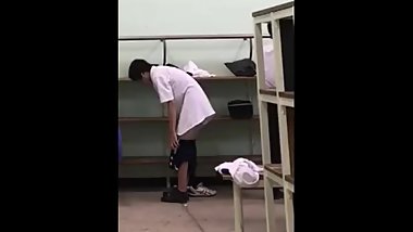 ç”·å­é«˜æ ¡ç”Ÿ æ›´è¡£å®¤ ç€æ›¿ãˆ3