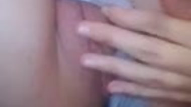 My gf play with her little pussy