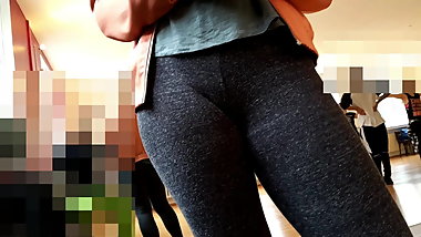 Coleni Camel toe