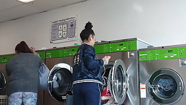 Latin teen vpl at the laundromat