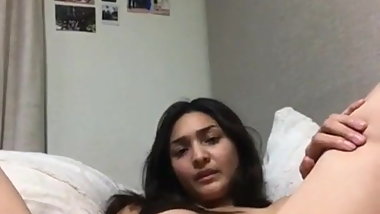 Teen Sensaton 9: make-up brush anal bate