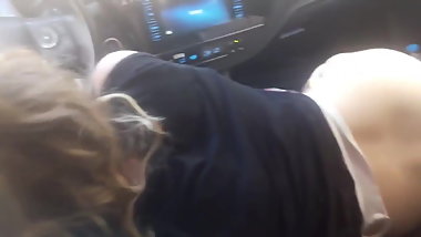 Turkish blowjob in car