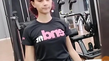 Novinha na academia pacotao