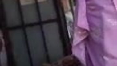 Desi hot tamil aunty boobs 2