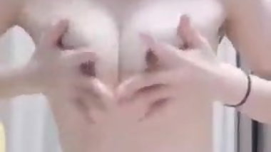 Sexy Asian Teen Masturbating