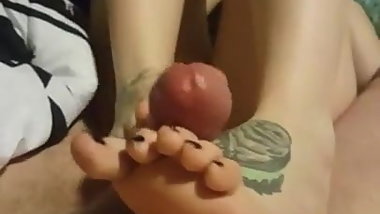 Dazzling Teen - Sensual Feet Job