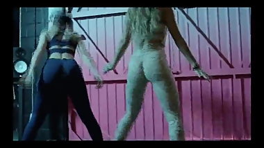 SOMMER RAY TWERKING