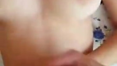 LISELIYI ZORLA BECERIYOR