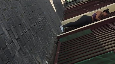 Novinha morena do rabao e bucetao gostoso