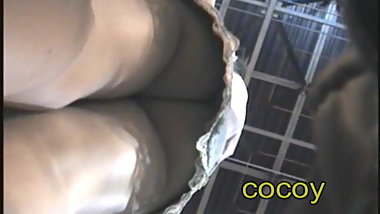 upskirt riquisima edecan