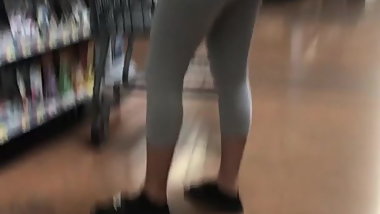 Jiggly PAWG teen & VPL Latina booty