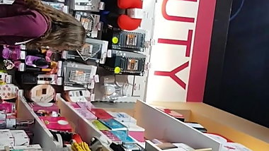 flashing supermarket