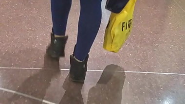 Black Teen Jiggly Ass Pt 1