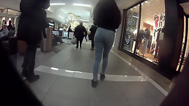 Nice young teen azz in the mall