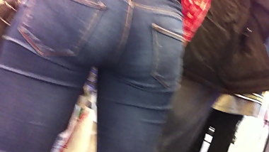 Very beautiful Jeans Ass!!!