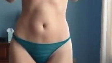 Teen Girlfriend Gets naked in Web cam