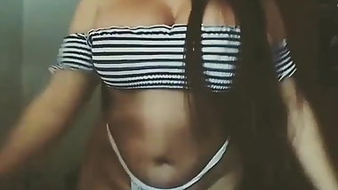 Latin girl Elena Mateo