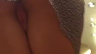 Upskirt (No Panties & shaved Pussy)
