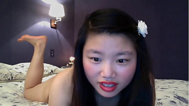 China Babe Cumming with Dildo