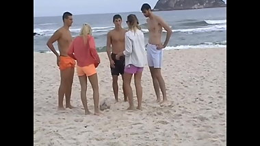 candid skinny in shorts in beach , voyeur petite ass