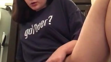 Selena (19) San Diego - Masturbating on floor