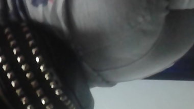 culito de chilena en el metro