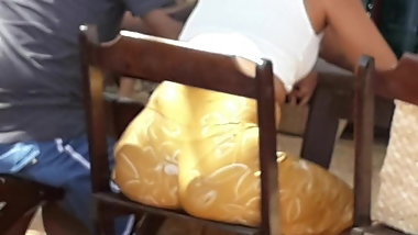 Safada mostrando a bunda gostosa 2