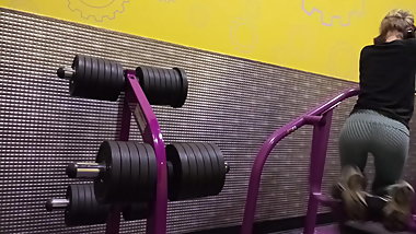 I wanted her to swing on my dick skinny azz pawg booty nice