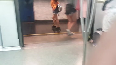 015 Joven con buenos muslos