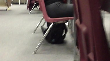 Big Arab Booty in Yoga Pants