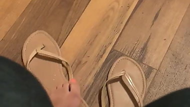 Light skin feet play