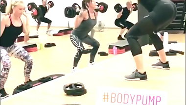 Tight yoga teen (Comment what you want to do to her) 4