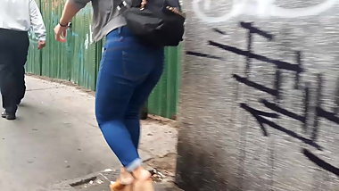 047 Venezolana con buen culo
