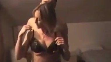 Amateur threesome no. 22