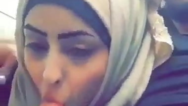 Hijab Arab Babe Sweet Lips sucking some dick in yhe Car