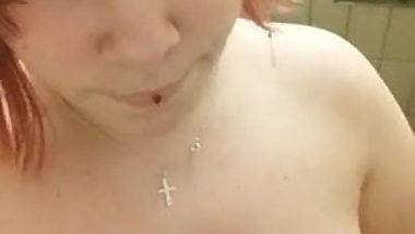 Red hair teen flash tits on WC