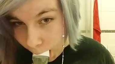 German teen suck on deo and flash tits