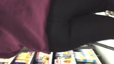 Thick Ass Teen in leggings