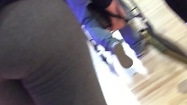 PAWG teen ass in Uggz