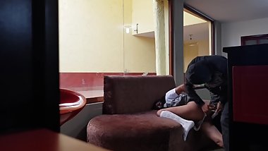 Un extraÃ±o se mete en my habitaciÃ³n y me folla!