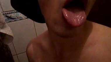 watch this  sexy teen bubble butts and long dick!!