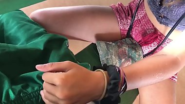 sexy teen caught giving  handjob in the park