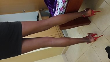 Lift That Skirt Up Sexily