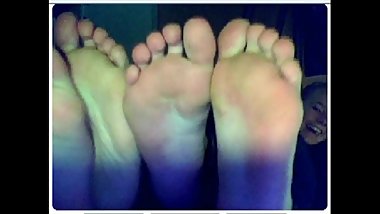 chatroulette girls feet 44