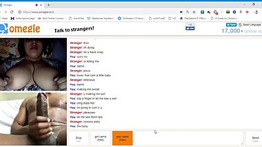Omegle girl with bit tits holds back (with sound)