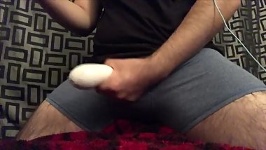 TEEN BOY EDGES HIMSELF TILL ORGASM