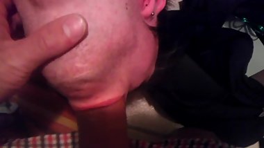 sklave lutscht meinen schwanz