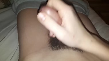 Teen cums in bed