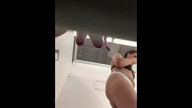 desi cute babe in changing room