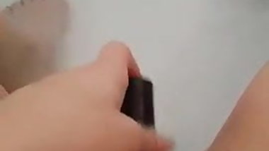 Salope dans son bain